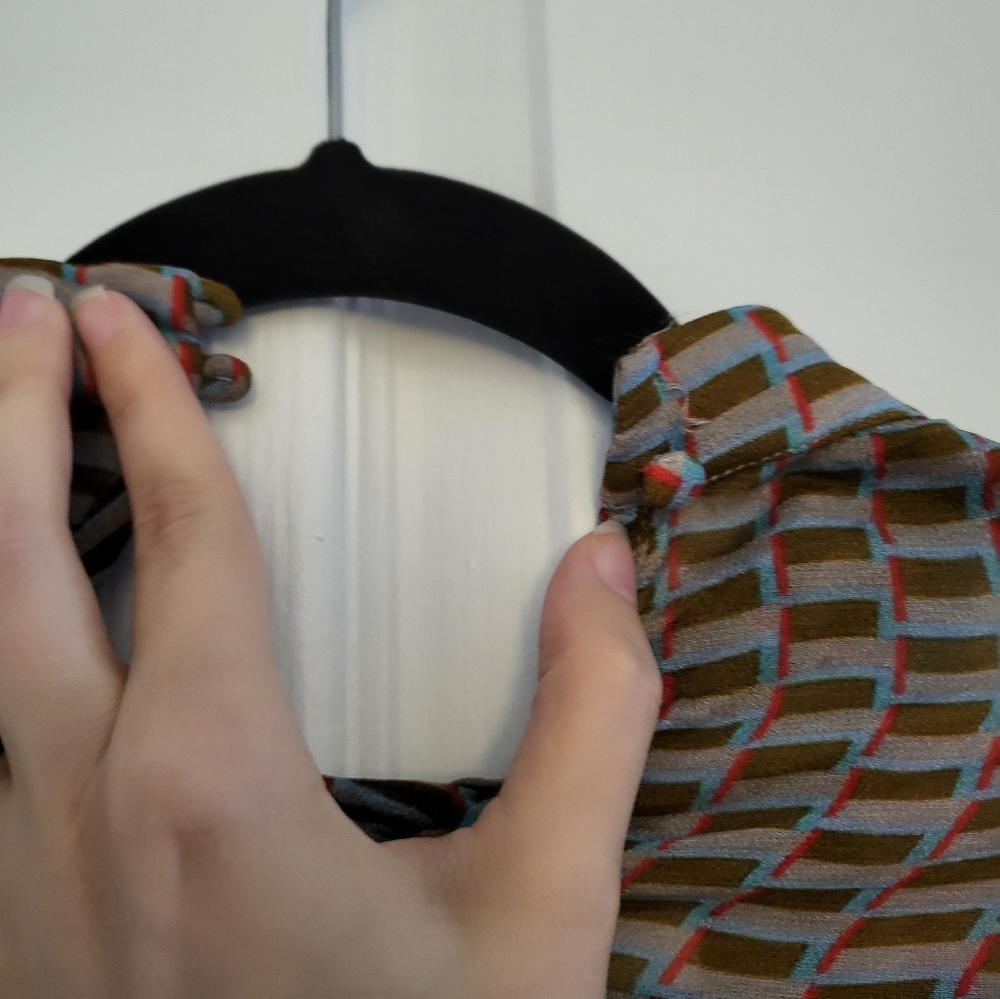 Floral and patterned top - Picture 6 of 7